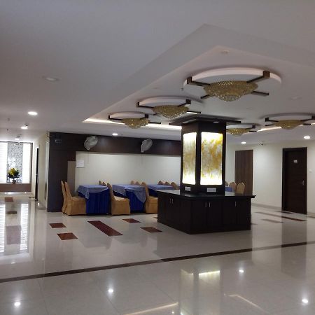 Hotel Deccan Park Хайдарабад Экстерьер фото