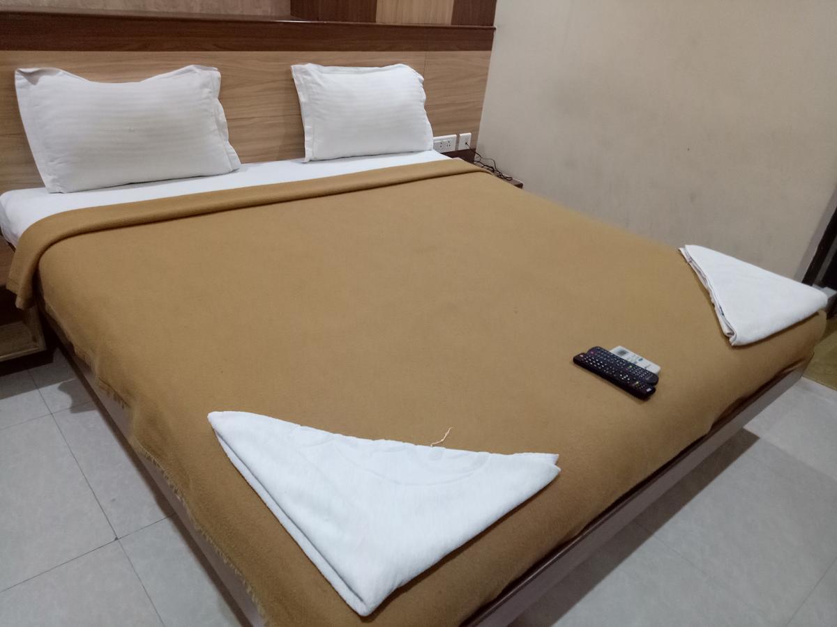 Hotel Deccan Park Хайдарабад Экстерьер фото