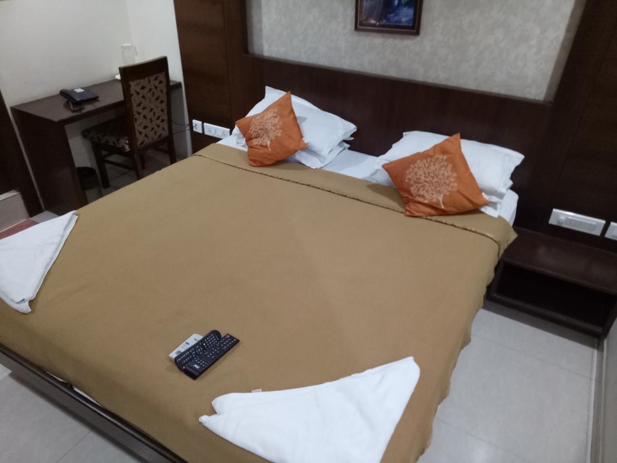 Hotel Deccan Park Хайдарабад Экстерьер фото