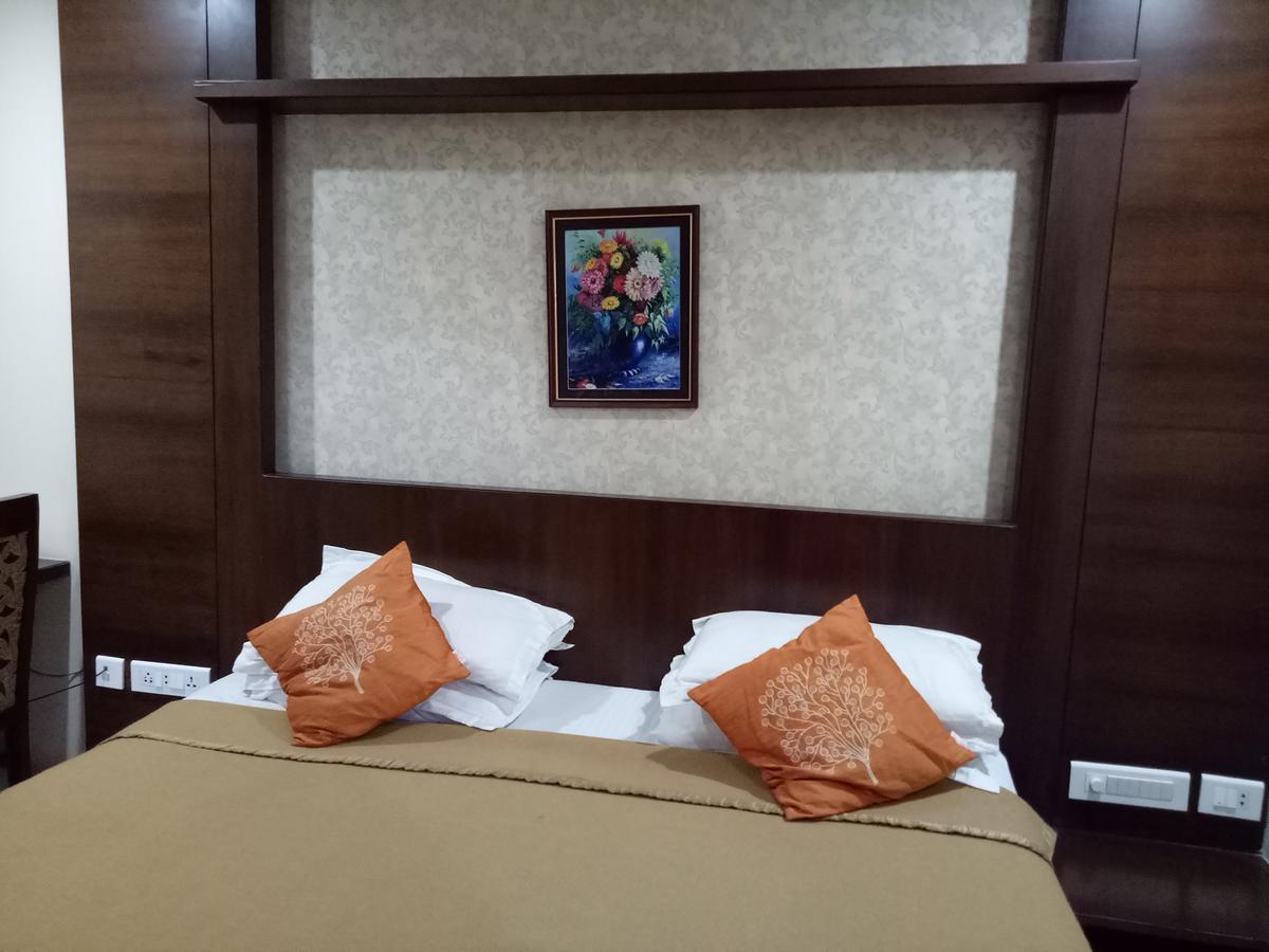 Hotel Deccan Park Хайдарабад Экстерьер фото