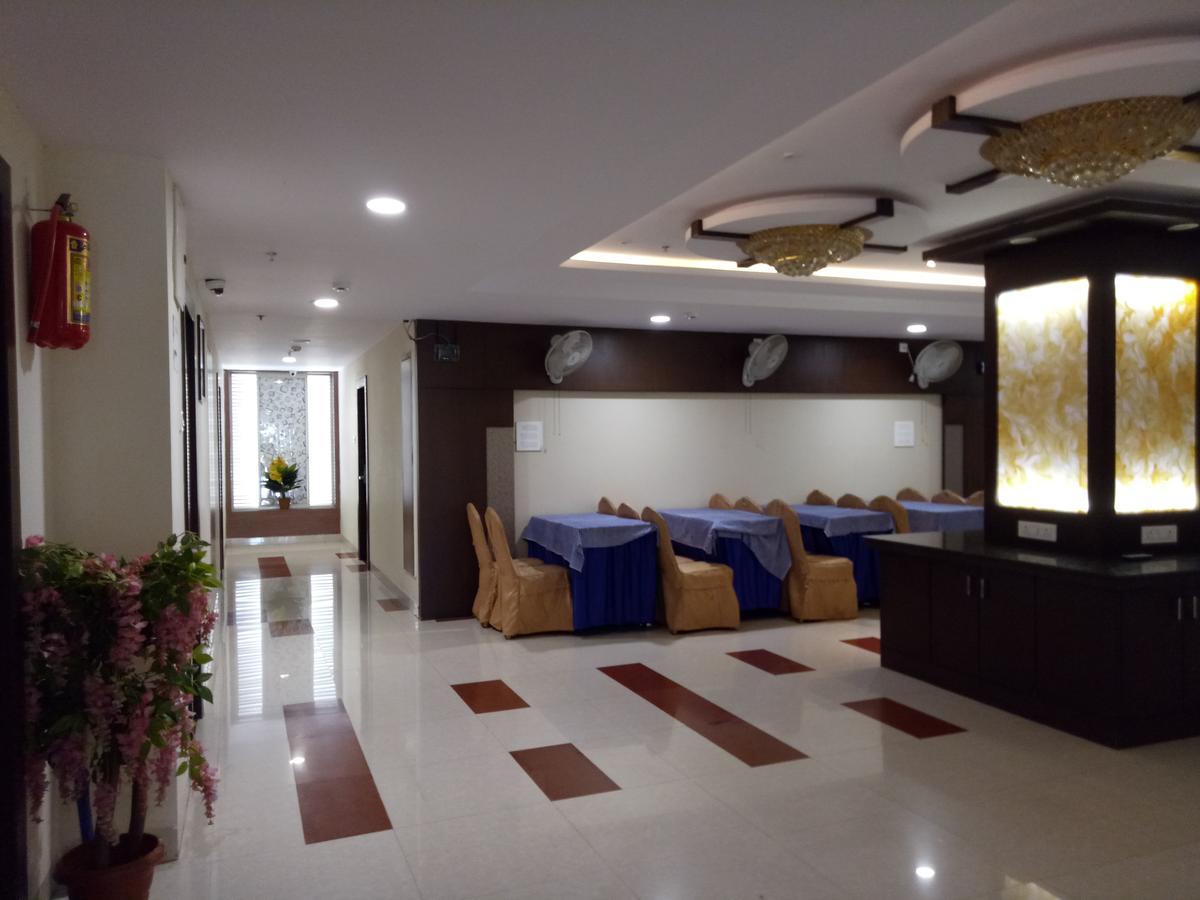Hotel Deccan Park Хайдарабад Экстерьер фото