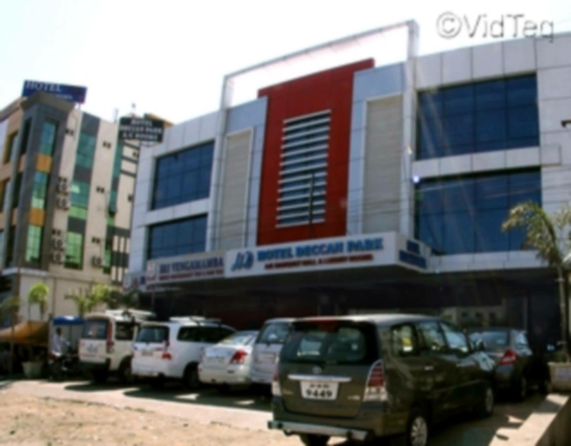 Hotel Deccan Park Хайдарабад Экстерьер фото